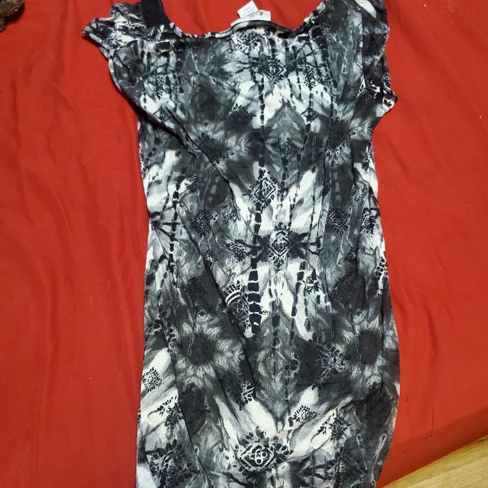 Shirt - Picture 3 of 3